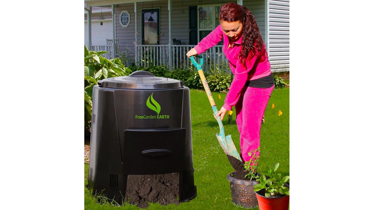 FreeGarden Earth 82-Gallon Enviro World Compost Bin